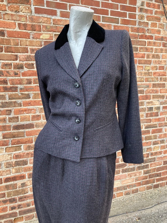 Vintage 80s Gray and Maroon Check Skirt Suit with… - image 3