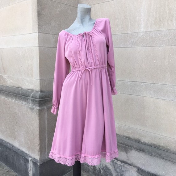 Vintage 70s Mauve Pink Purple Dress with Lace Trim