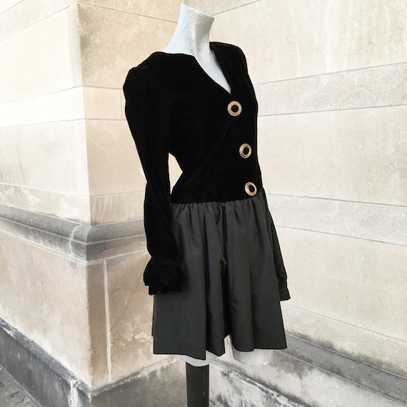 Vintage 80s Black Velvet and Satin Mini          … - image 2