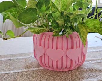 Moderne hartvormige bloempot met afvoer: 3D-geprint huisdecor