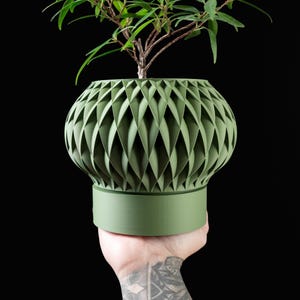 Velux Planter – Modern Wavy Plant Pot, Minimalist Indoor Planter for Succulents & Houseplants, Unique Home Décor Gift