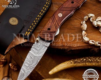Navaja plegable de acero de Damasco hecha a mano con mango de madera de palisandro. Navaja de bolsillo personalizada. Regalo de aniversario. Regalo para padrino de boda. Regalo de Navidad para él.