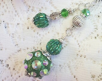 Beaded keychain, Purse charm, Handbag charm, Backpack charm, Bookbag charm, Green and silver accent charm, bling keychain