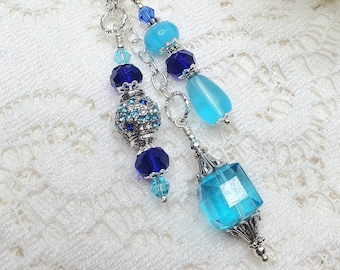 Beaded keychain, Purse charm, Handbag charm, Backpack charm, Bookbag charm, blue teal and silver accent charm, bag charm