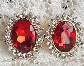 Ruby red crystal earrings, Oval crystal earrings, Women's jewelry, pierced earrings, Red crystal earrings