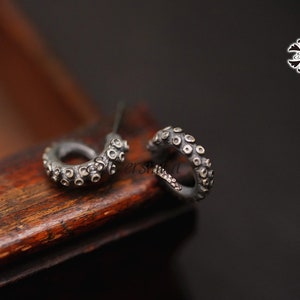 Octopus Tentacle 925 Sterling Silver Stud Earrings (S)