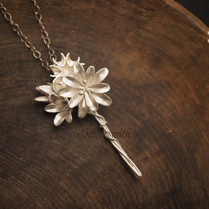 Bouquet 925 Sterling Silver Pendant With 20&quot; Silver Chain