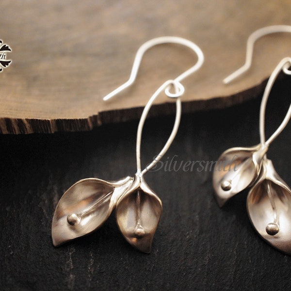 Calla Lily Earrings - Etsy