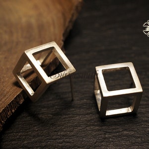 Aretes de plata esterlina 925 con forma de cubo