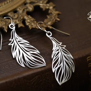 925 Sterling Silver Leaf Earrings