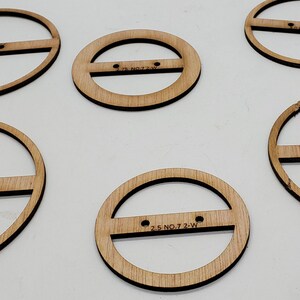 If you're into candle-making, check out these awesome candle holders with templates for correctly positioning your wick. There are several different sizes available, so be sure to pick one that's just right for your project. These holders are perfect for beginners or experienced candle-makers, and they really make it a lot easier to create even, consistent candles.