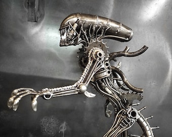 Steampunk - The Metal Standing Monster (Medium item)
