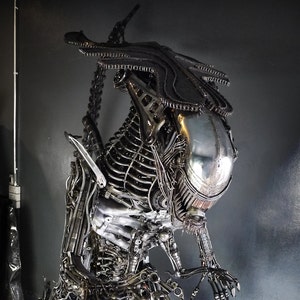 Recycled Metal Queen Monster (made to order) ( 2.5 m / 8.2 ft height )