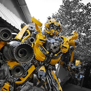 Recycled Metal Boxing Robot (2.4 m height) (made-to-order)