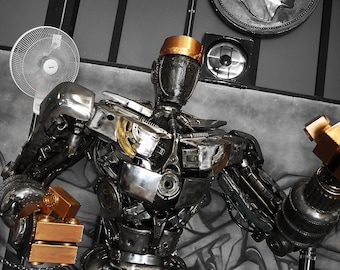 Recycled Metal Champion Boxing Robot (2.5 m height)