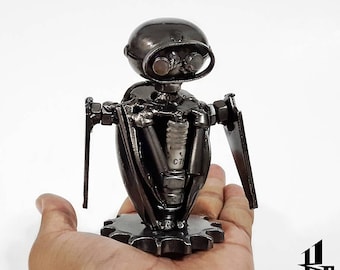 Little Cute Robot (small item) / Recycle Metal Sustainable Sculpture Art