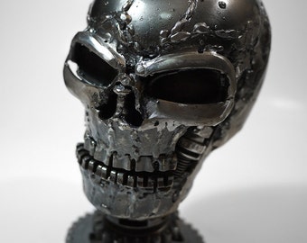 Recycled Metal Mini Skull (small item)