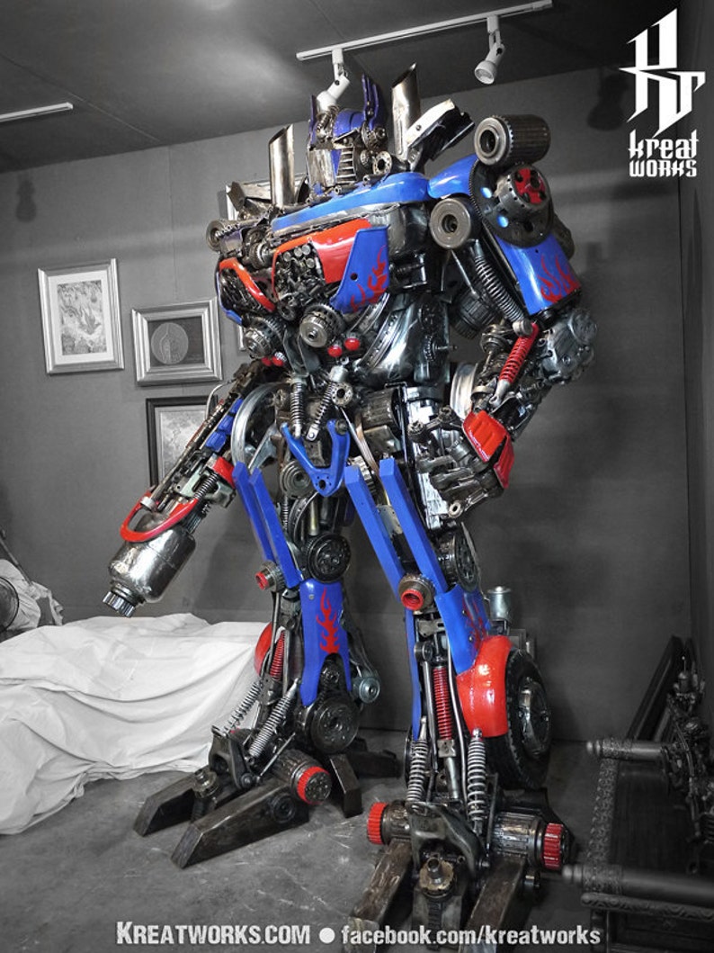 Dieselpunk Recycled Metal Giant Robot made-to-order image 4