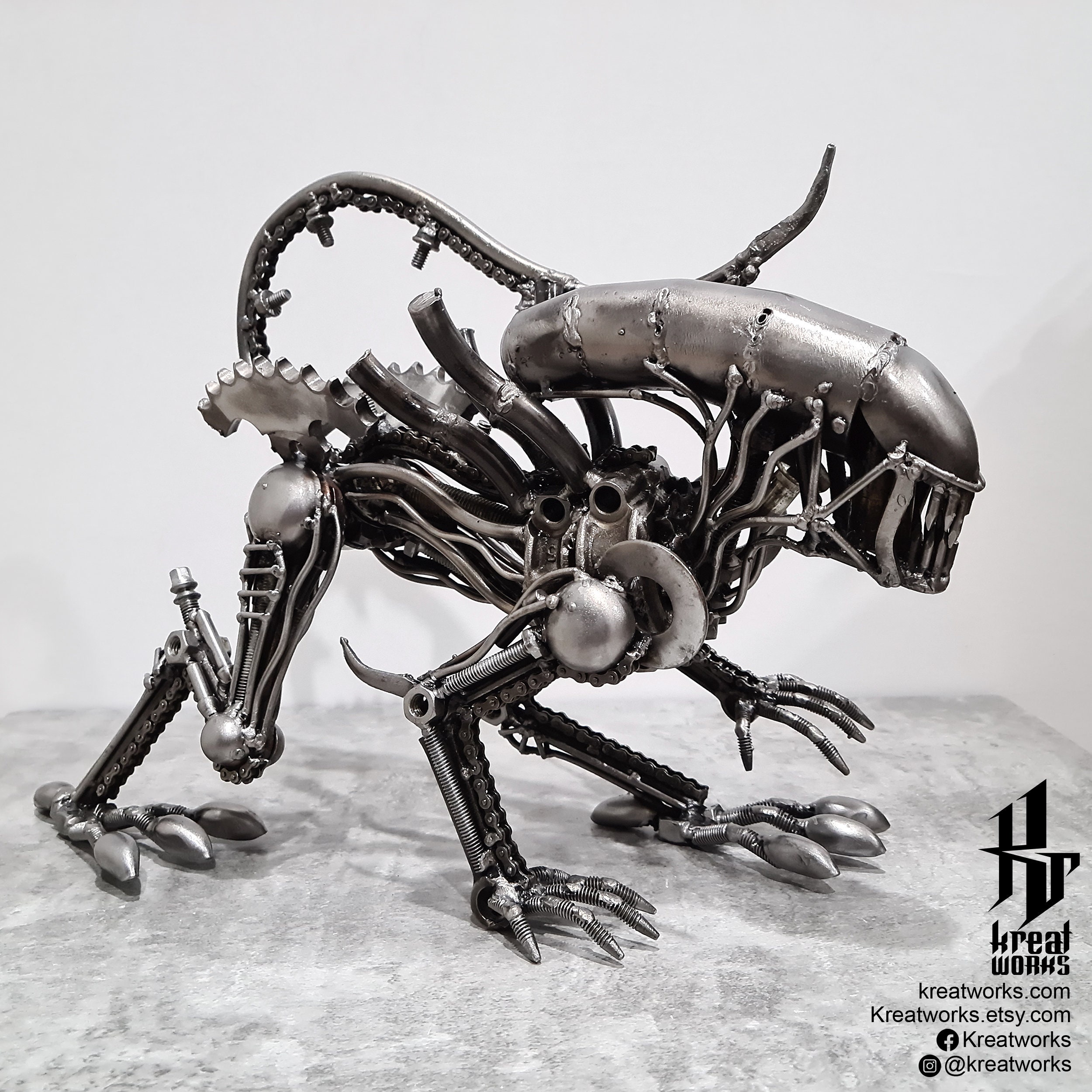 Recycle Metal Onslaught Monster --- Xenomorph / Metal Sculpture