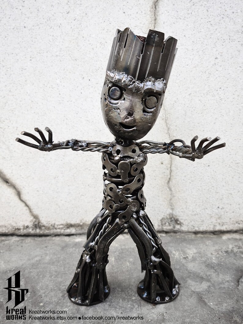 Recycled Metal mini Flora Colossus small item