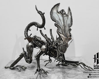 Recycled Metal Genocide Crouching Queen Monster (Medium item) --- Steampunk / Cyberpunk / Dieselpunk / Biomechanic / Xenomorph
