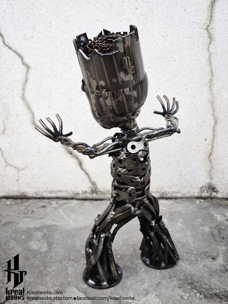 Recycled Metal mini Flora Colossus small item
