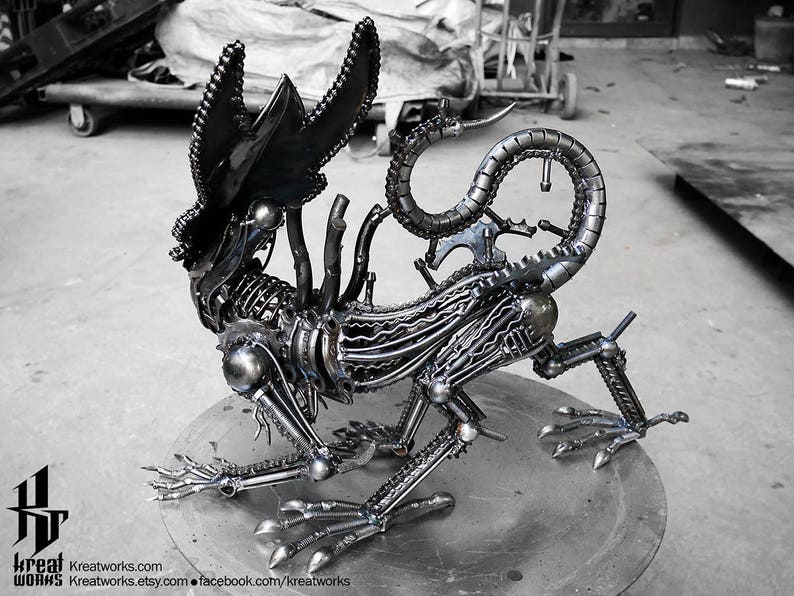 Recycled Metal Crouching Queen Monster Medium item Steampunk Cyberpunk Dieselpunk Biomechanic Xenomorph image 5