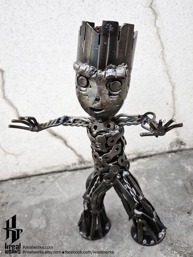 Recycled Metal mini Flora Colossus small item