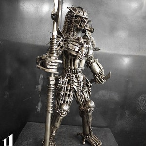 Metal Standing Hunter : Pike Medium item image 2