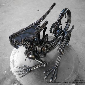 Recycled Metal Crouching Queen Monster Medium item Steampunk Cyberpunk Dieselpunk Biomechanic Xenomorph image 3