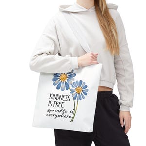 Tragetasche mit Blumenmotiv „Kindness is Free“ – inspirierendes Geschenk, wiederverwendbare Einkaufstasche, umweltfreundliches Accessoire, perfekt für jeden Anlass