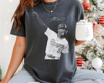 Vintage Mookie Betts Comfort Colors Shirt Gift For Woman and Man Unisex T-Shirt