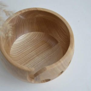Yarn Bowl – Ash Wood Yarn Holder with Holes | Knitting and Crochet Storage | Handmade Wooden Yarn Bowl | Bowl for yarn round, wooden, light