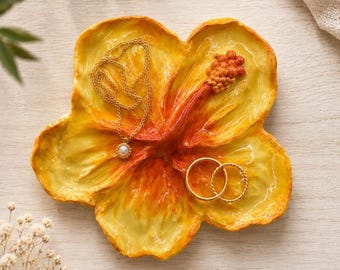 Hand Sculpted hibiscus Flower jewellery tray, clay trinket dish, jewelery display plate lily whimsical art flower tray, ring organiser y2k