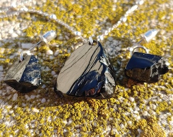 Unique handmade Asturian jet pendant and earrings set, 100% natural with natural shape, and sterling silver --- free worldwide shipping