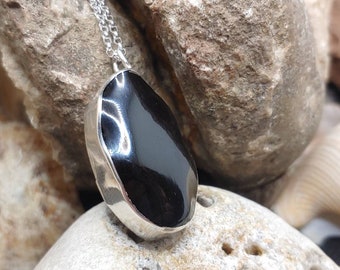 Unique handmade brown hue Whitby jet pendant, 100% natural, round shape with fine silver --- free worldwide shipping