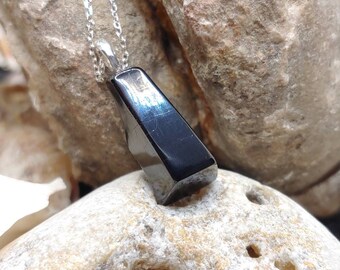 Unique handmade brown hue Portuguese jet pendant, 100% natural, with fine silver --- free worldwide shipping