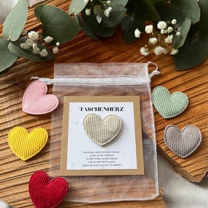 Taschenherz Glücksbringer mit Karte, kleines Herz für die Hosentasche, Mutmacher, Ich denk an dich, Geschenk für Freunde