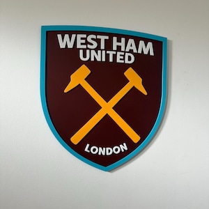 West Ham United 3D Wall Art – Club Crest & Hammers Emblem – 30cm
