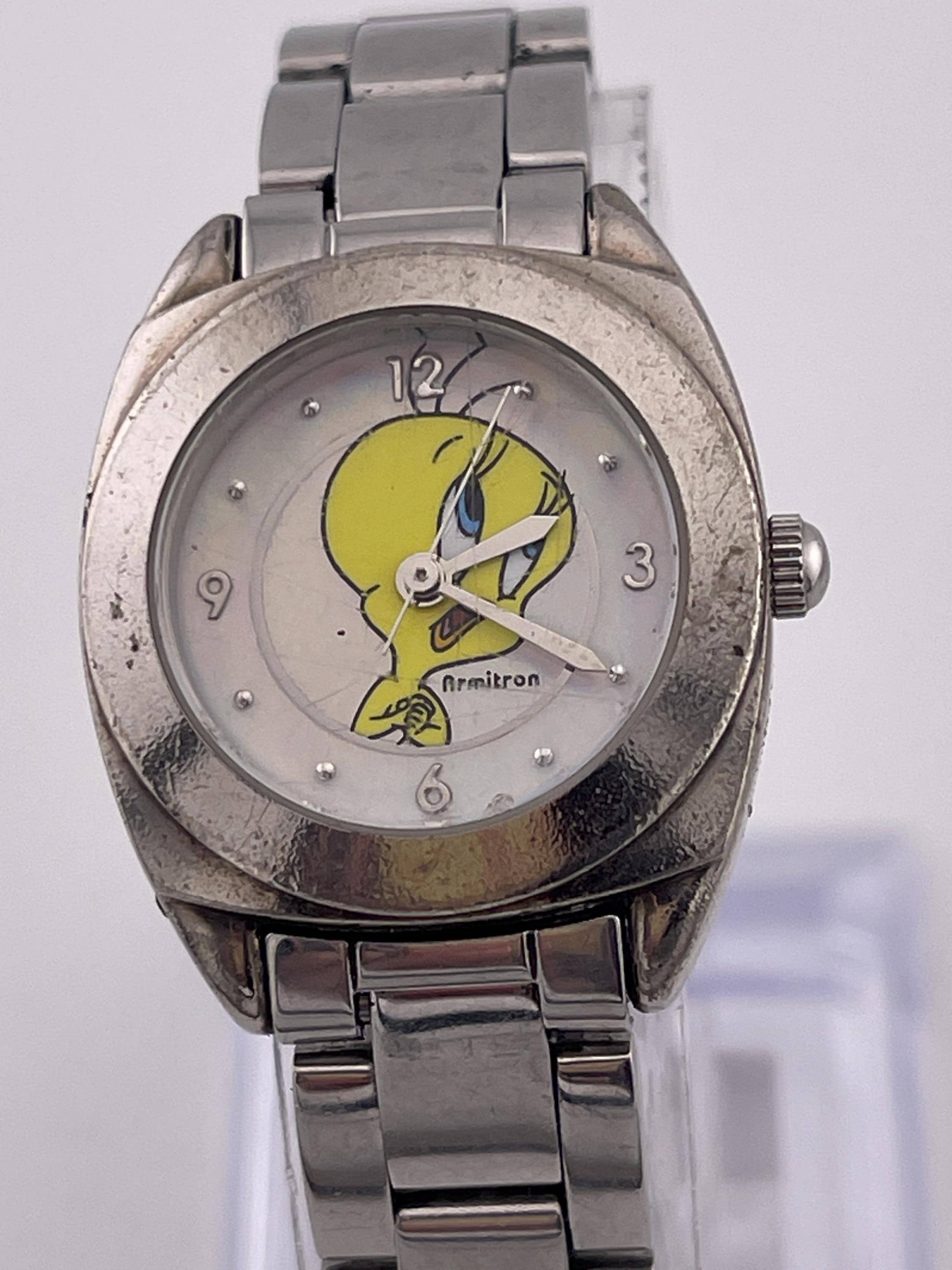 Vintage Warner Bros Tweety Bird Green Face Water Resistant Genuine Leather Watch Collectible: Warner Bros “Tweety Bird & Sylvester” Art Deco  main image 2