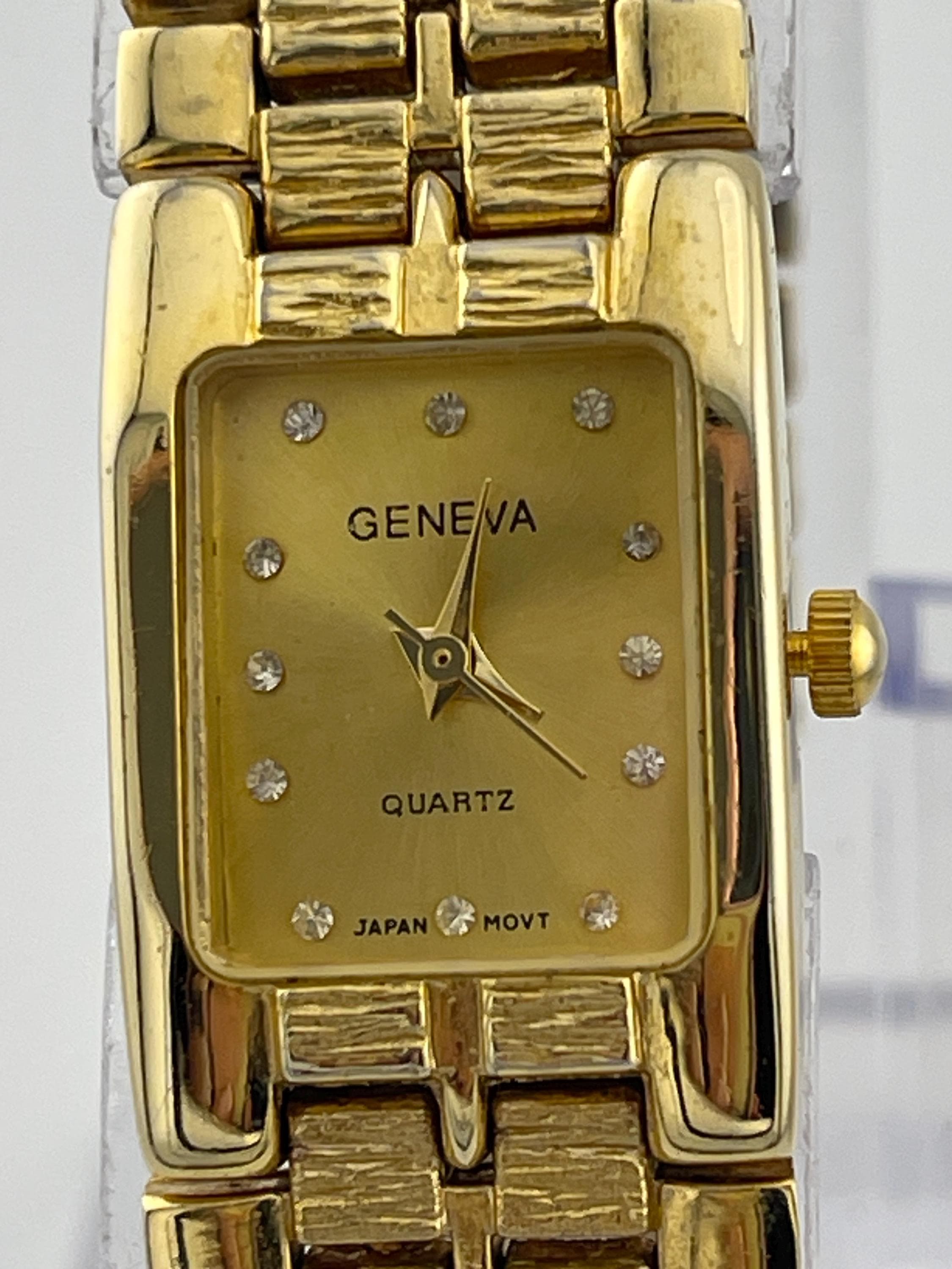 Geneva Gold Tone Ladies Quartz Watch W Crystal Markers C.1998–2005