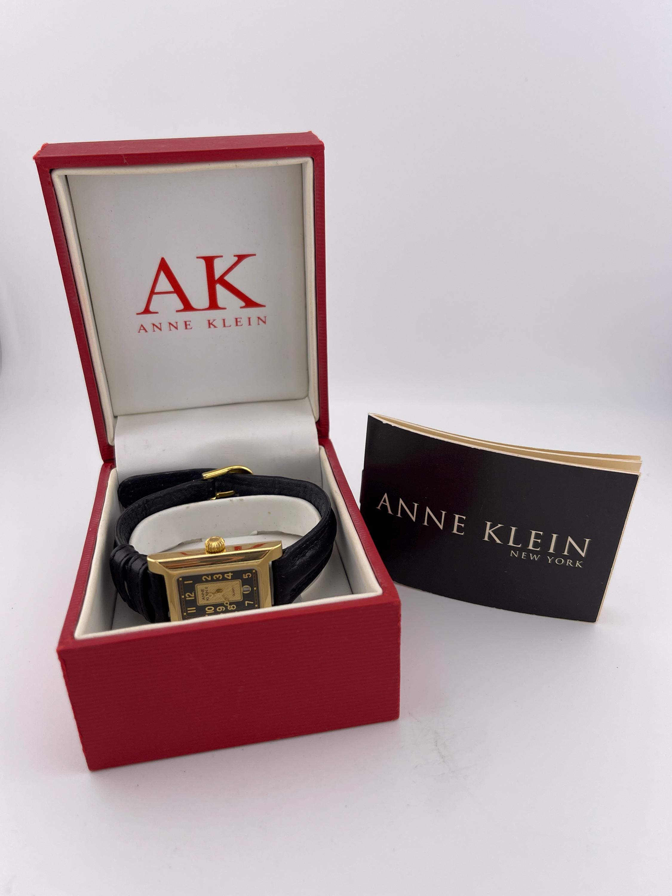 ANNE KLEIN VINTAGE 90s RECTANGULAR DIAL QUARTZ WATCH – SILVER/GOLD TONE Anne Klein Rectangular Quartz Watch Gold Tone Black Dial  main image 4