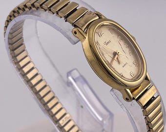 Timex‎ Vintage Women\'s Watches Lot Of 3 Cavatina Tank Gold Silver Oval Rectangle Timex Cavatina Watch, Classic Oval Shape, Easy-to-read Dial  main image 2