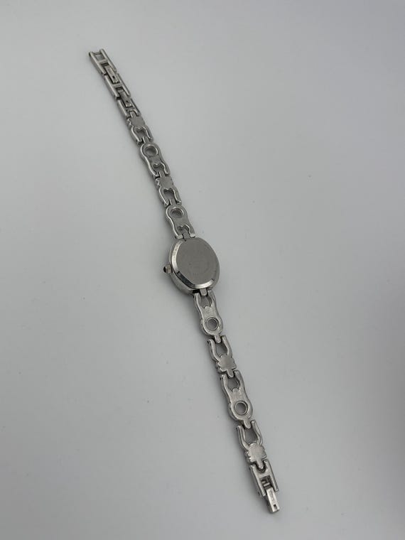 Vintage Victoria Rhein Collection A7-01 26854K Oval Ladies Quartz