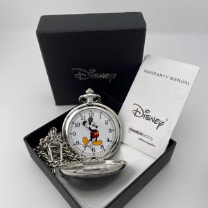 2000s Disney Men's Mickey Mouse Pocket Watch W/ Chain & Box – P234
