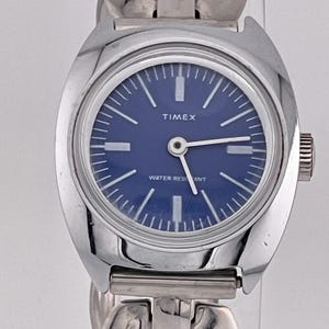 Working Vintage TIMEX LADIES WATCH 19mm Mesh Band \