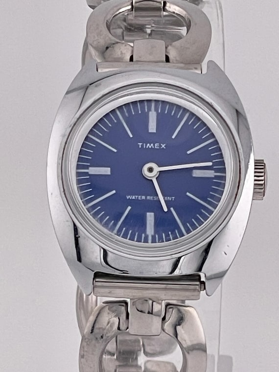 Timex Vintage Ladies Blue Dial Bracelet Watch C. 1970s 24mm  display picture 1