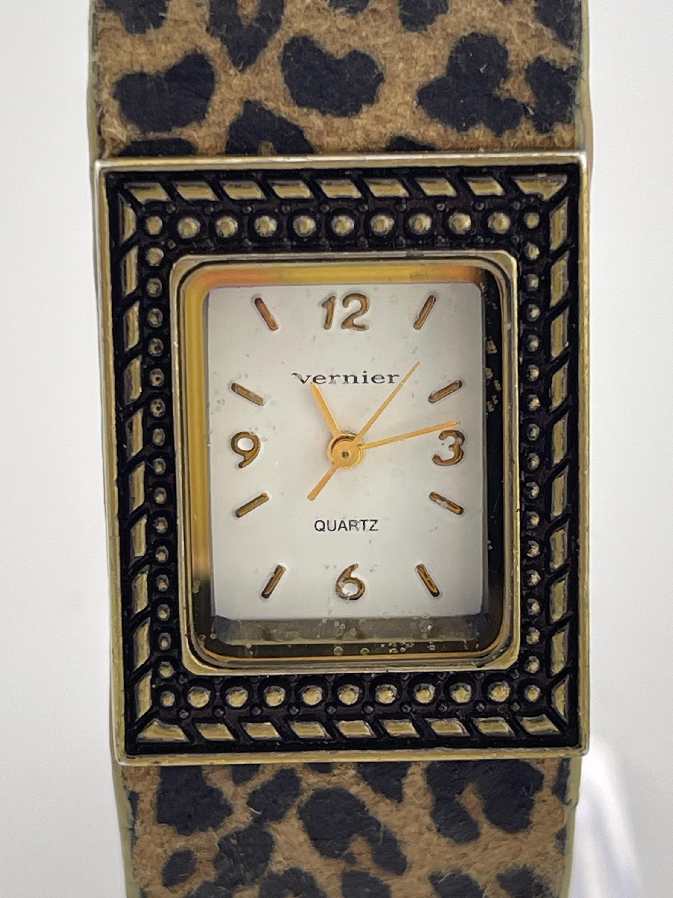 LEOPARD ゴールド クォーツ腕時計 Vernier Leopard Print Cuff Watch Gold Tone Quartz, C.1998–2003