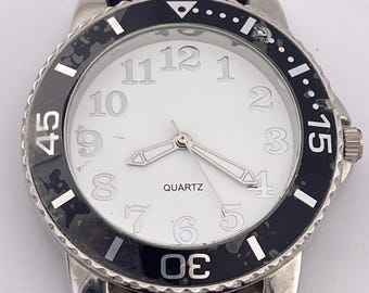 Taucherstil Quarzuhr c.2005 - 2015 - Schwarze Lünette weißes Zifferblatt Unisex 40 mm Casual Armbanduhr