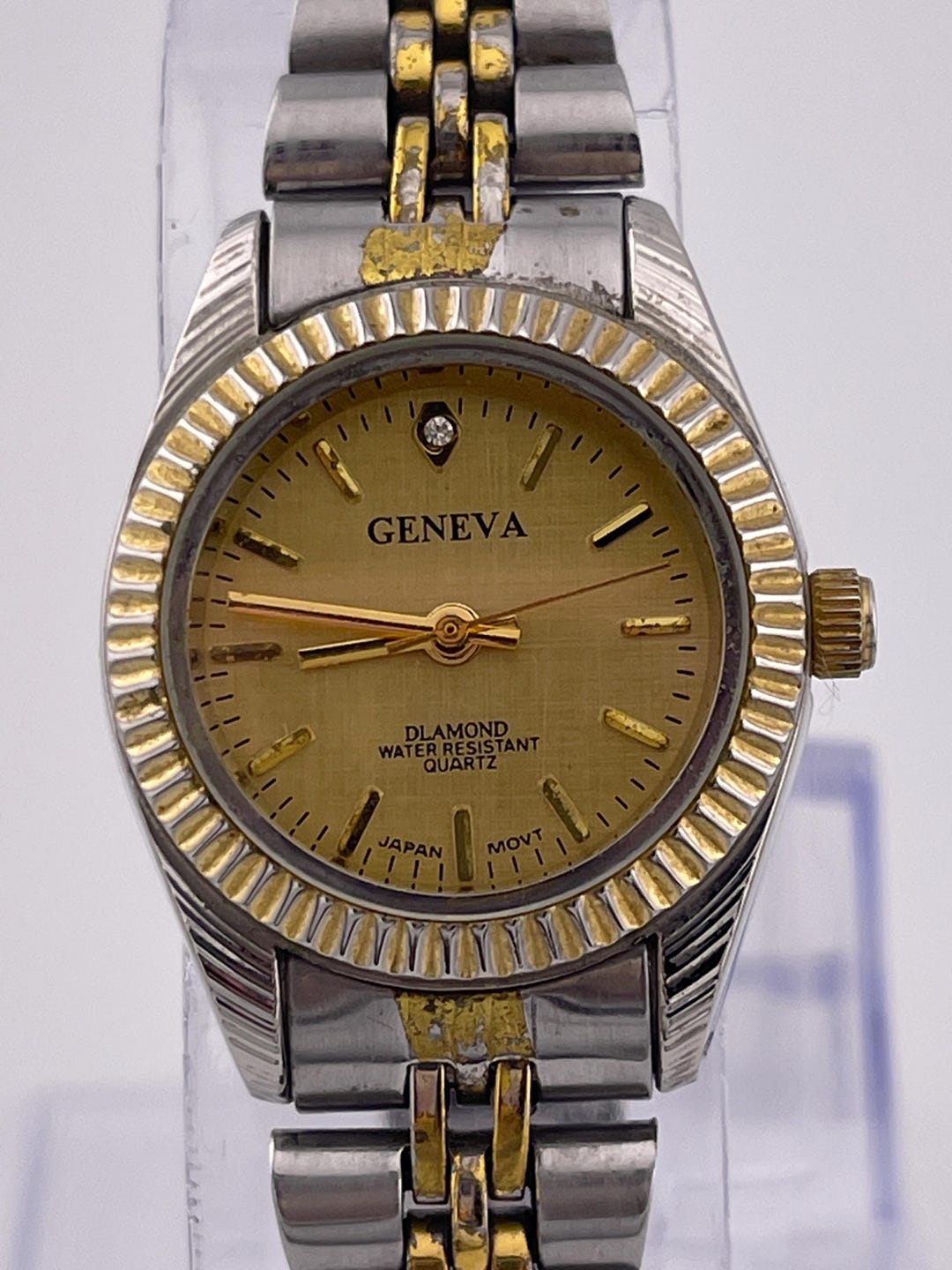 Geneva Two-Tone Gold and Silver Round Dial Bracelet Watch Vintage Geneva Gold Silver Two-Tone Quartz Women main image 2